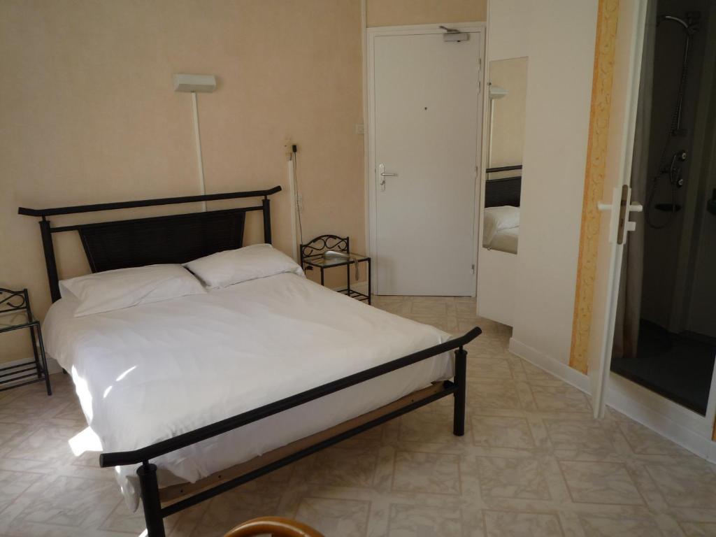 Hotel La Flamme Rouge Saint-Girons  Quarto foto