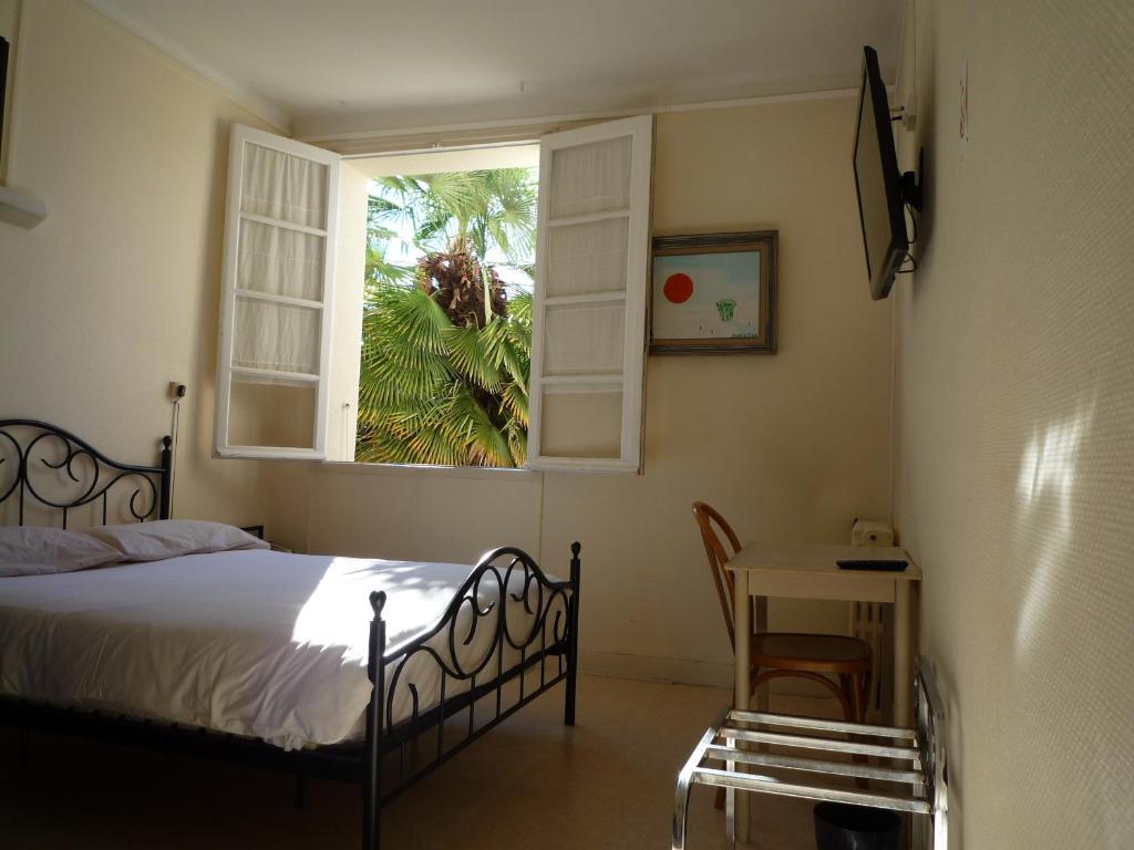 Hotel La Flamme Rouge Saint-Girons  Quarto foto